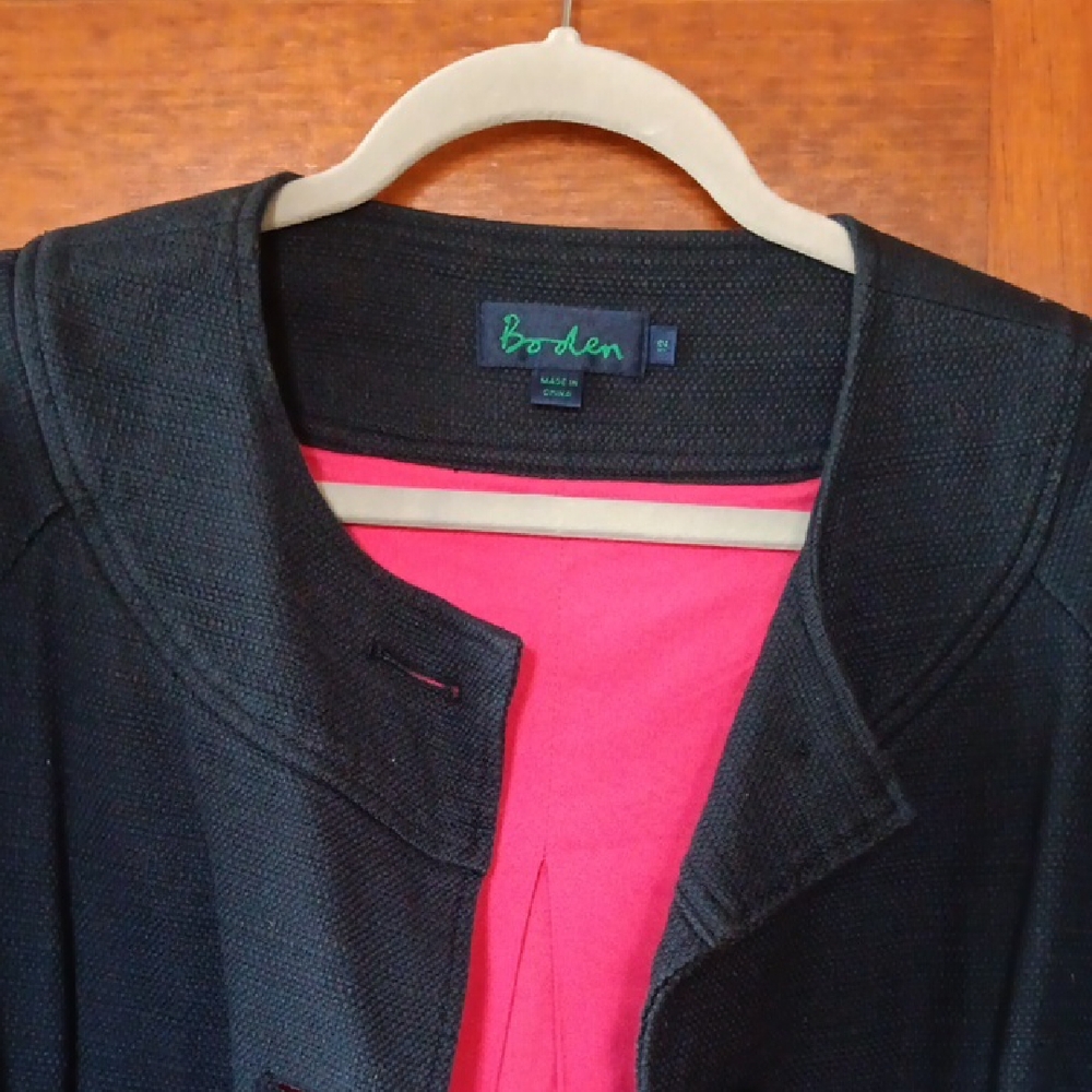 Boden Elegant Black Blazer with Vibrant Pink Interior
